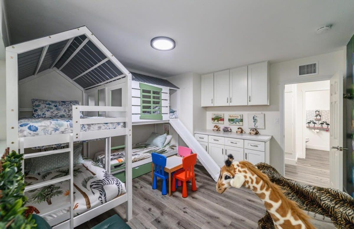 Spacious Disneyland 5 Bedroom 4 Bath House With Game Room Anaheim Luaran gambar